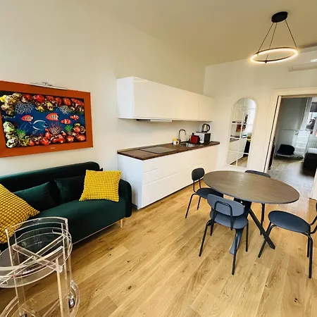Correggio 12 Apartment Milan