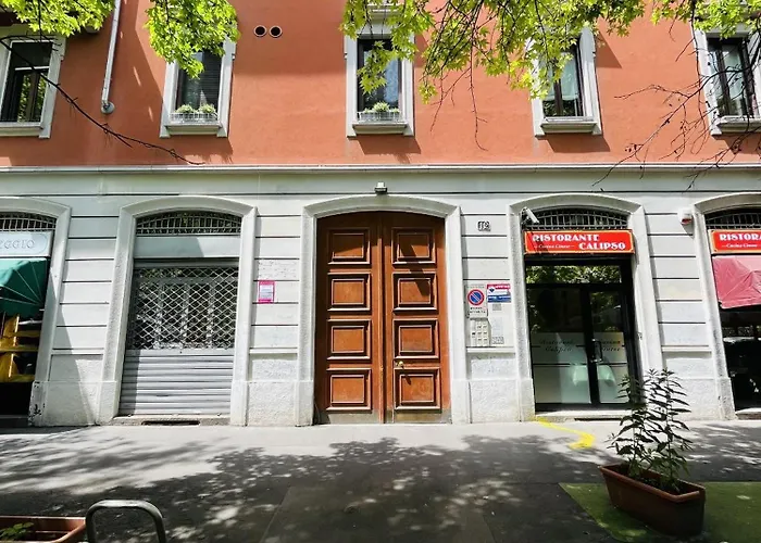 Correggio 12 Apartament